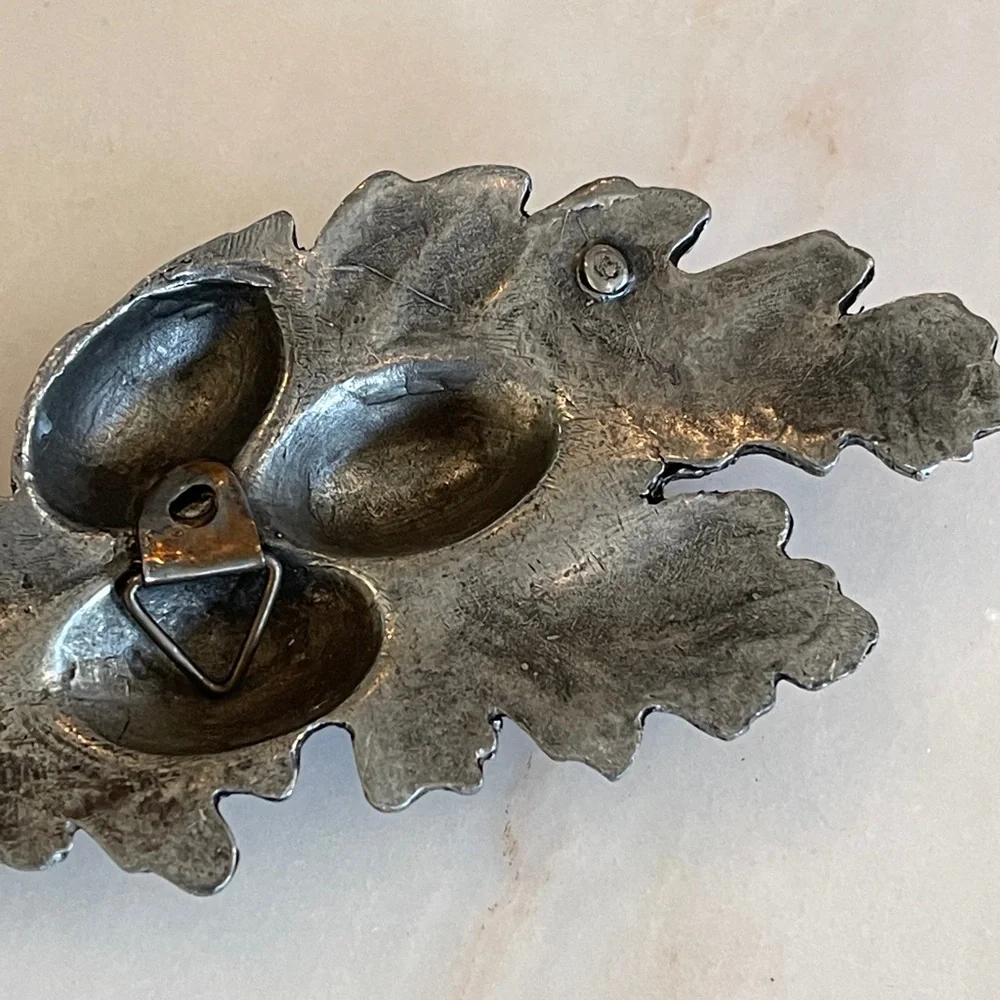 La Matron L’Etain Pewter Acorn Leaf Triple Hook 8